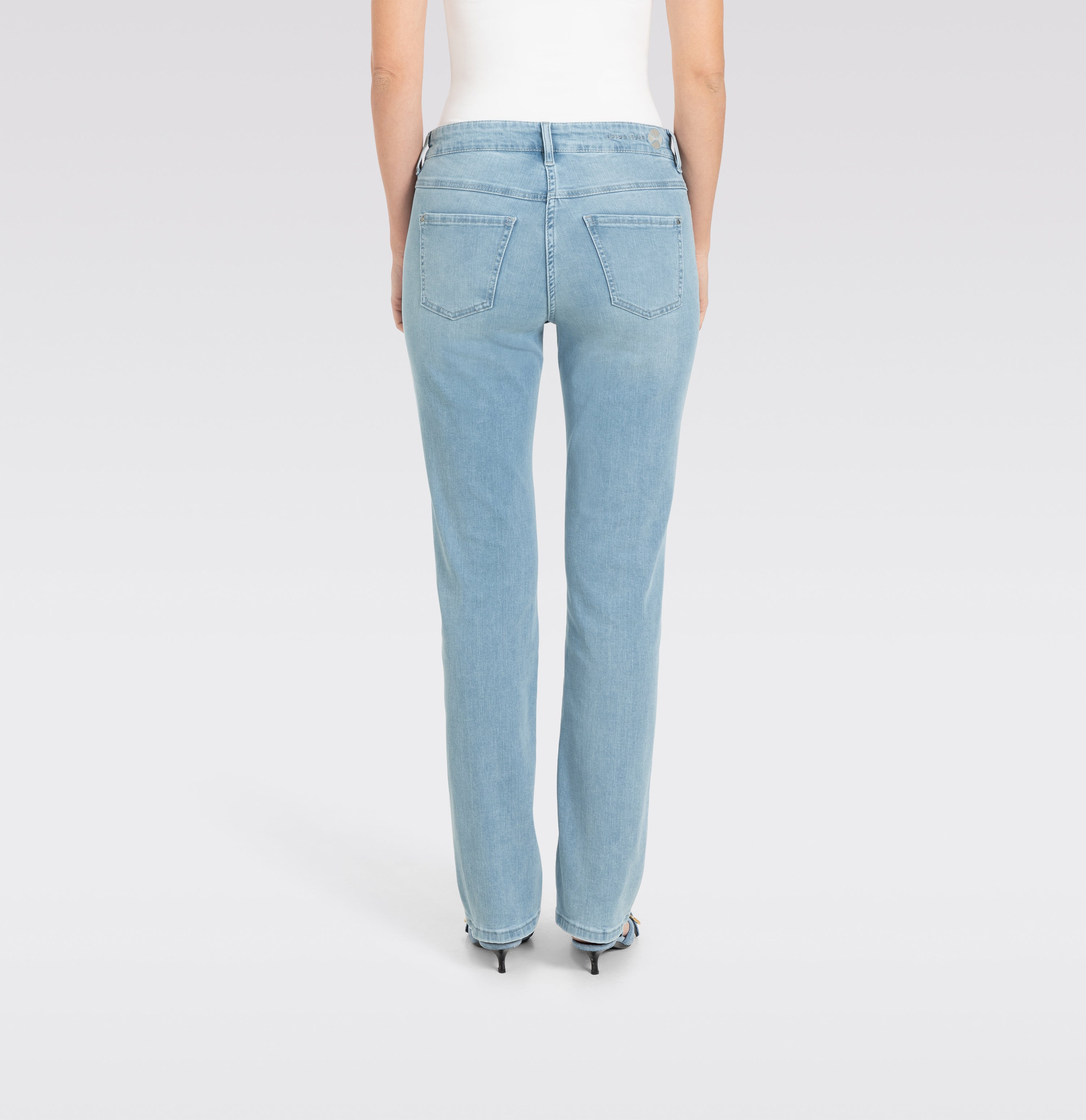 MAC DREAM Straight Jeans - Shoreline Sky - 5401-90-0355L-D452 von MAC