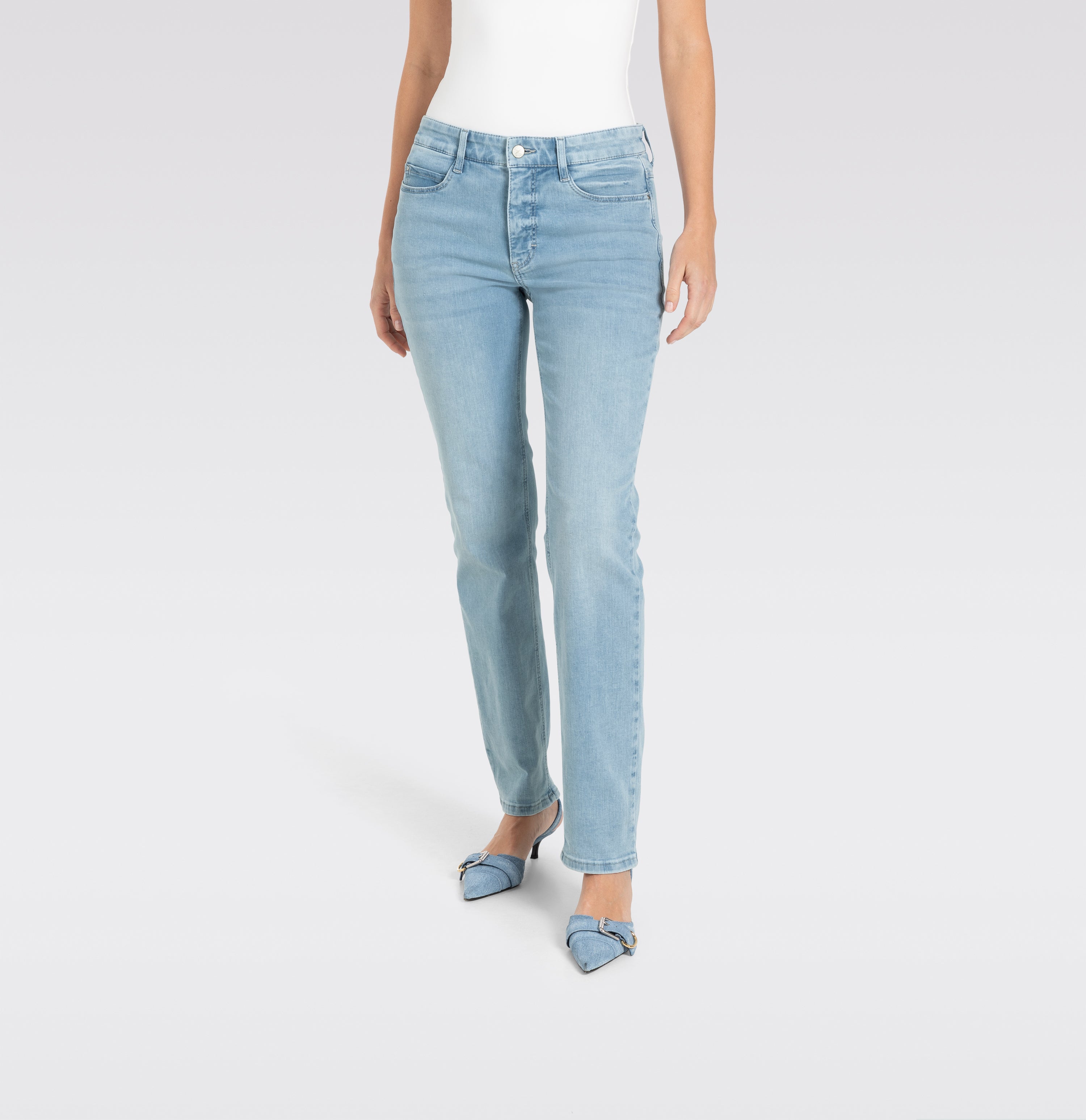 MAC DREAM Straight Jeans - Shoreline Sky - 5401-90-0355L-D452 von MAC