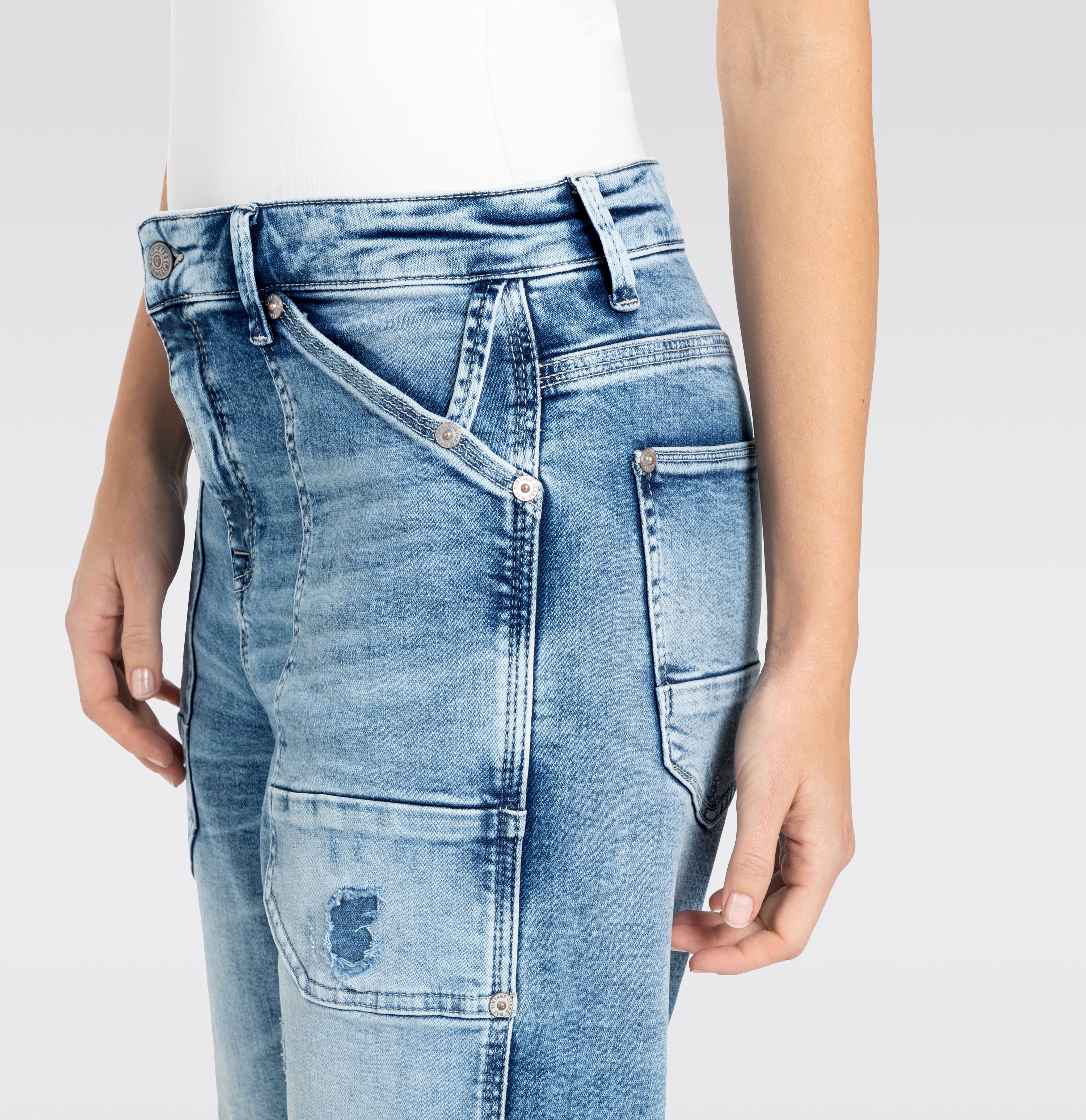 MAC IOWA Jeans - Saltwashed Sky - 2803-90-0333L-D475 von MAC