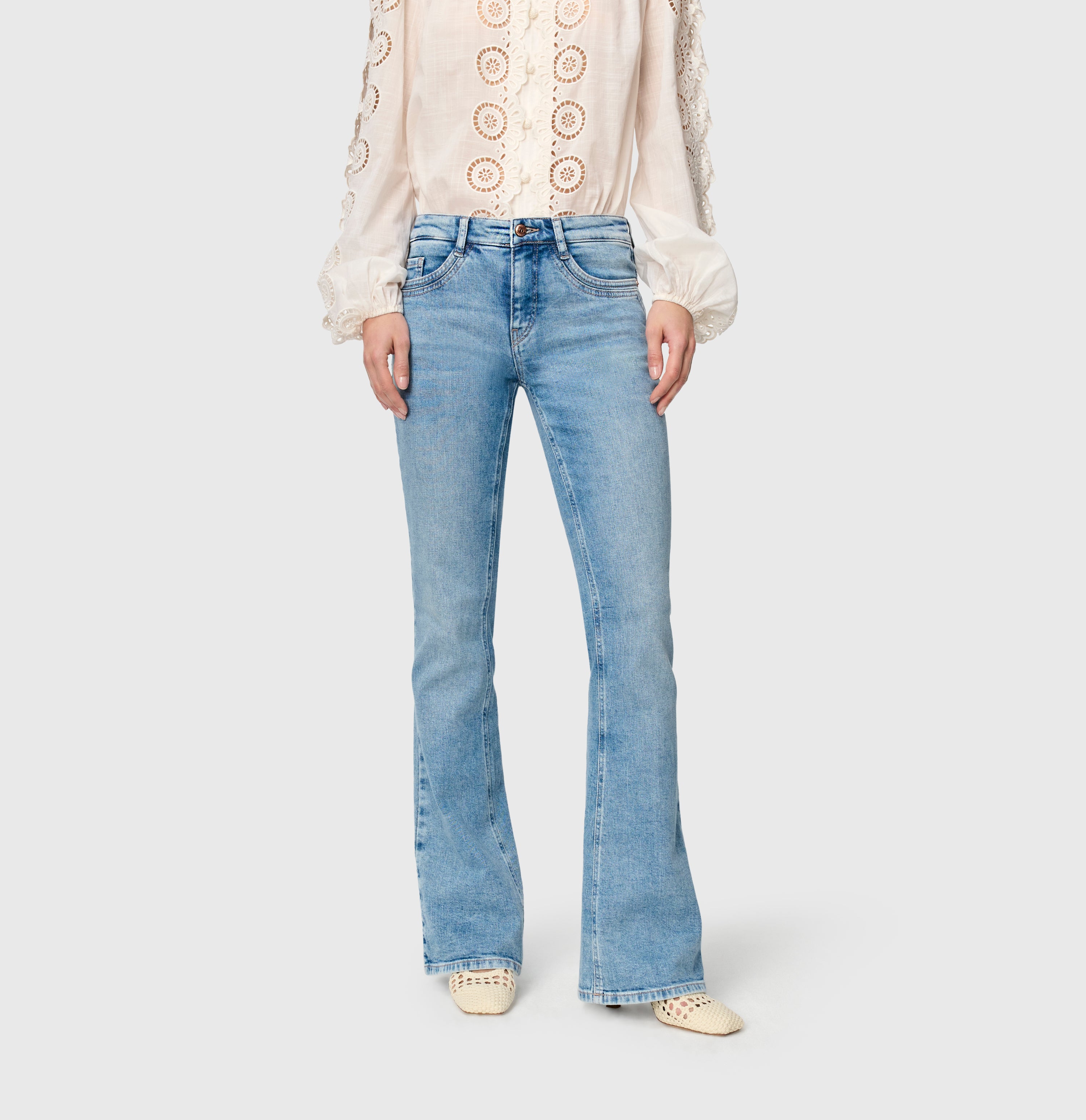 MAC DETROIT 90`s cool wash 2818-90-0333L D297 Bootcut Jeans - Glacier Meadow Blue - 2818-90-0333L-D297 von MAC