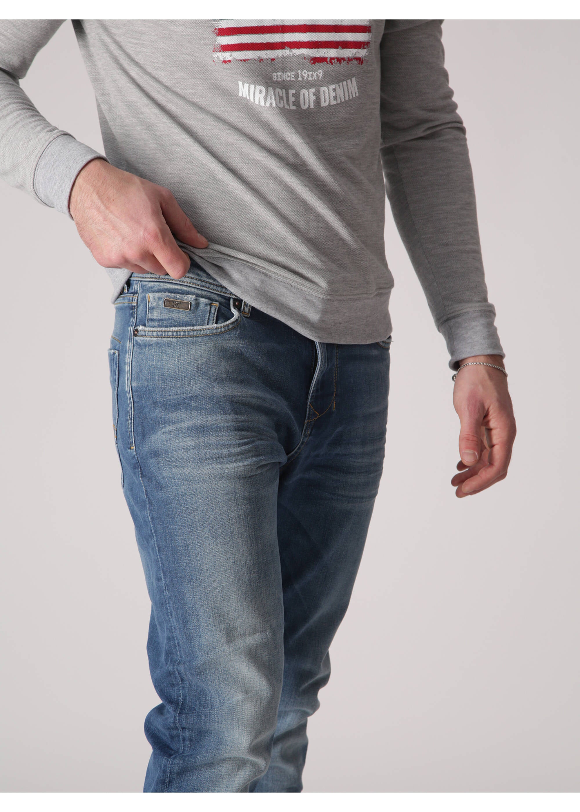 MOD JEANS Cornell Five Pocket - Coastal Indigo Wash - AU22-1003.3790 von MOD Jeans