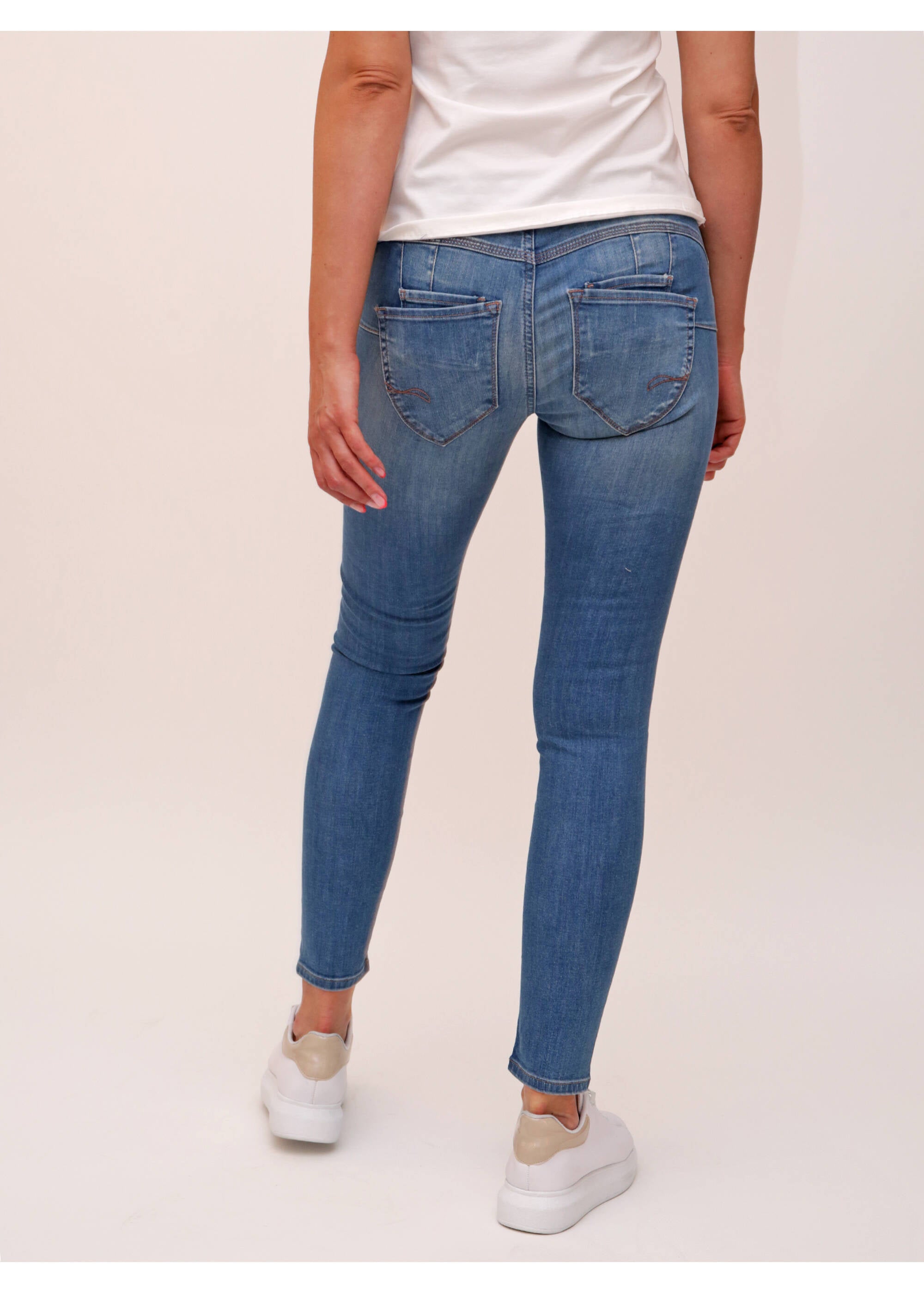 MOD JEANS ELLEN Jeans - Coastal Wash Blue - SP22-2002.3244 von MOD Jeans