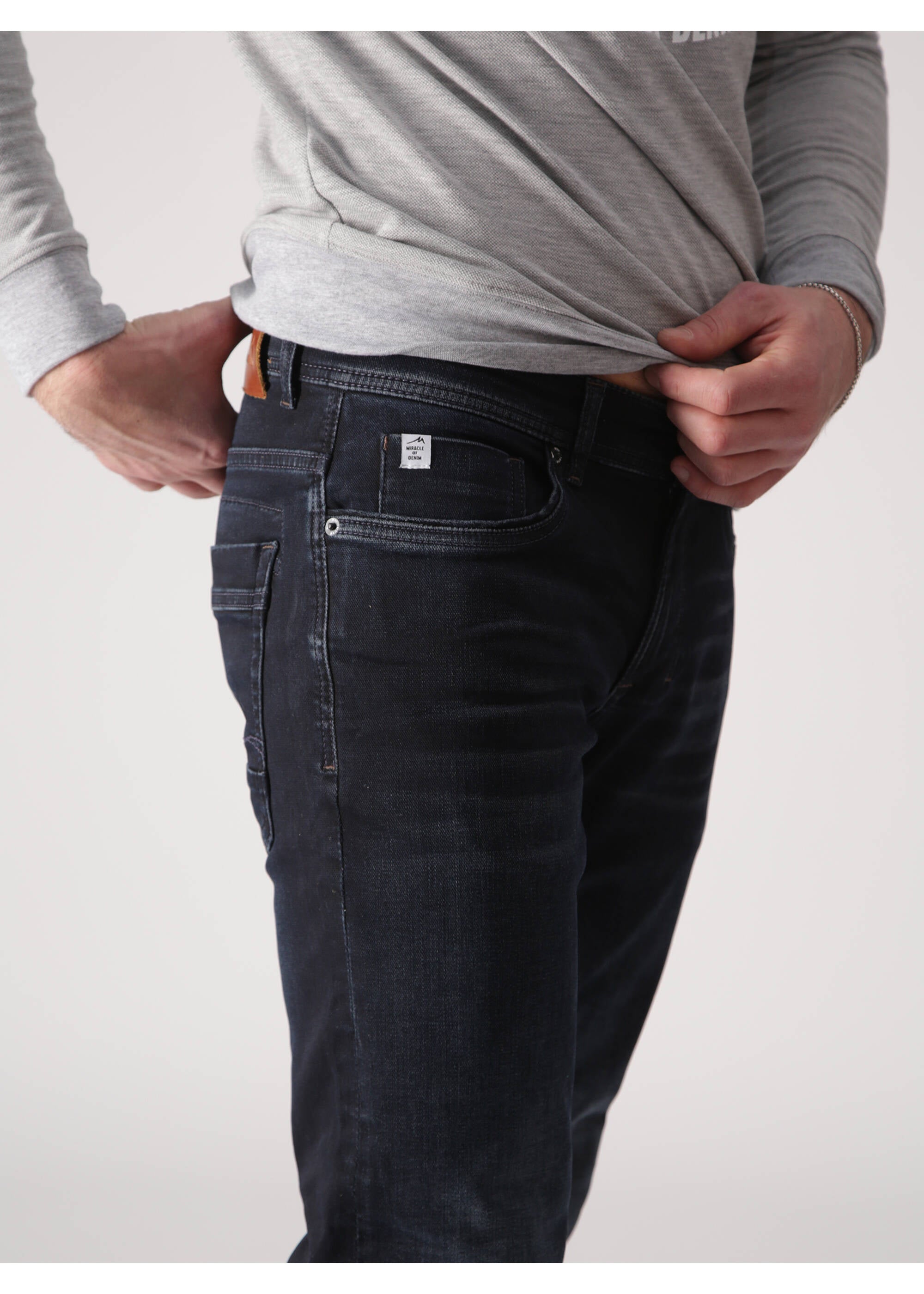 MOD JEANS Thomas Jogging Jeans - Deep Indigo Wash - AU22-1009.3796 von MOD Jeans