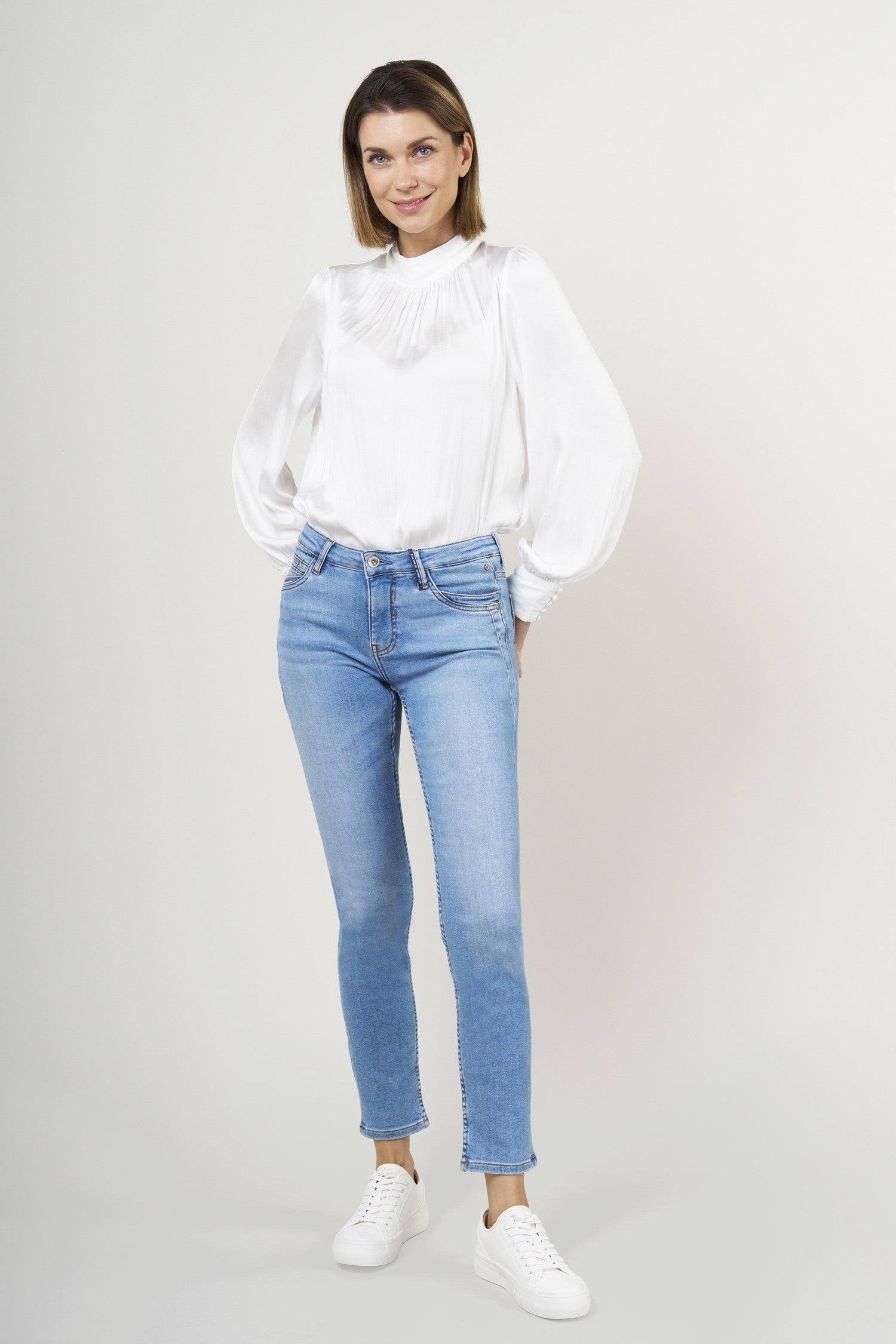 BLUE FIRE Nancy Jeans - Light Harbour Blue - 1001.260 von Blue Fire