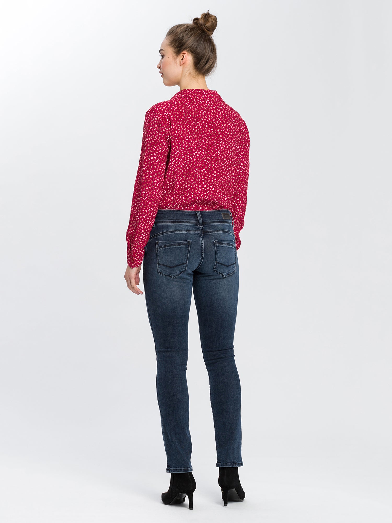 CROSS JEANS Loie Jeans - Deep Indigo Wash - P422-012