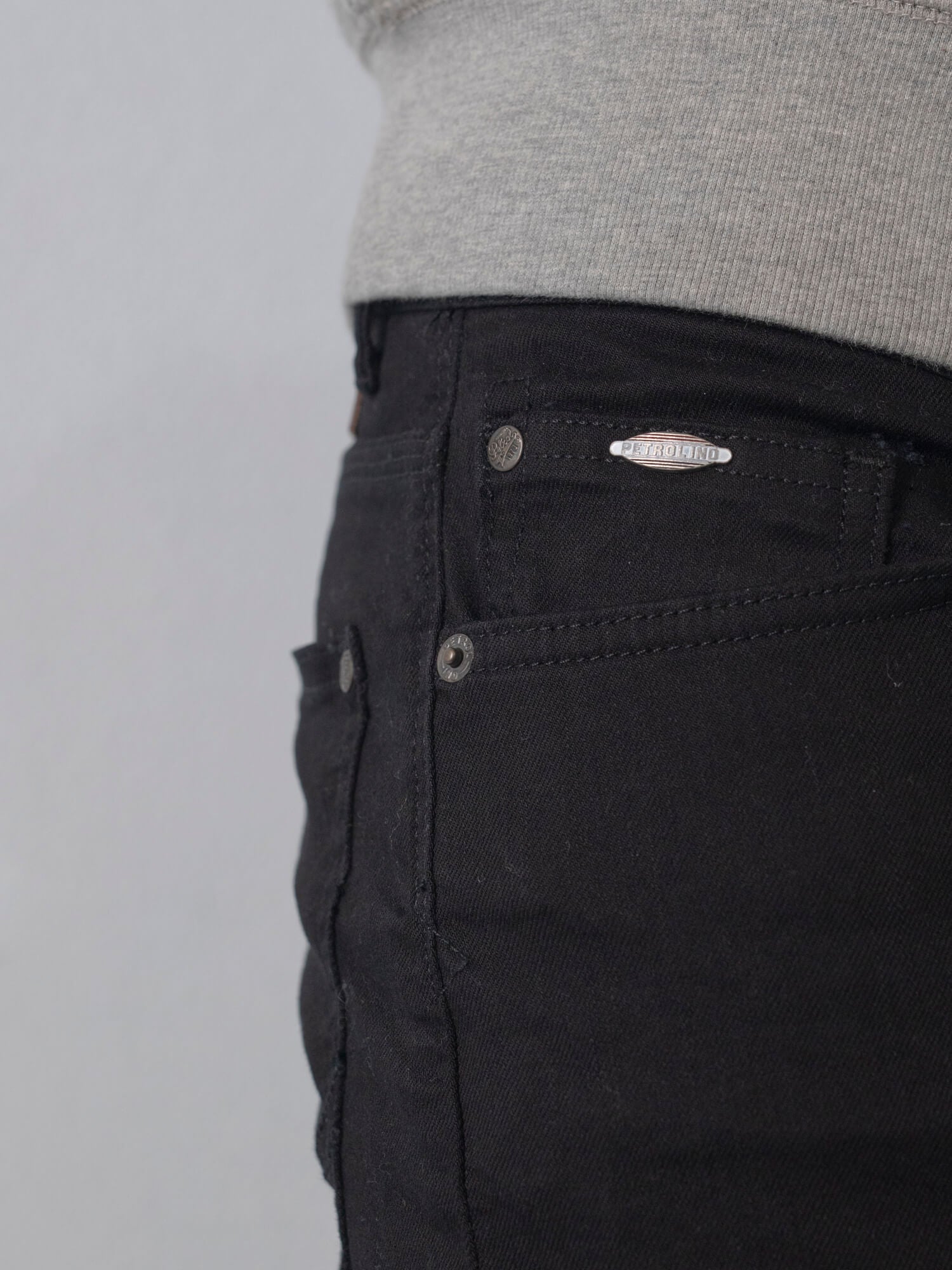 PETROL INDUSTRIES Seaham Classic Jeans - Midnight Carbon Black - SEAHAM-CLASSIC 9702 von Petrol Industries