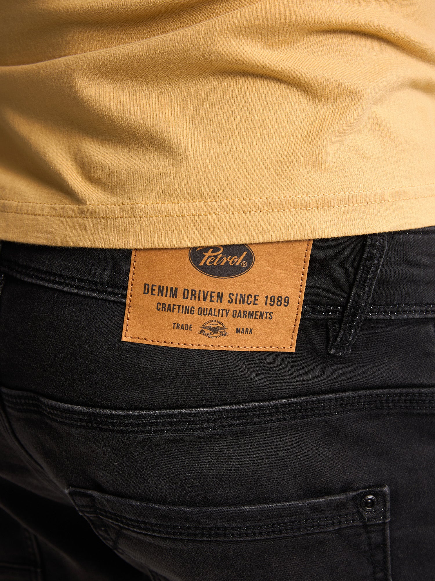 PETROL JACKSON SHORTS black stone 9705 von Petrol Industries