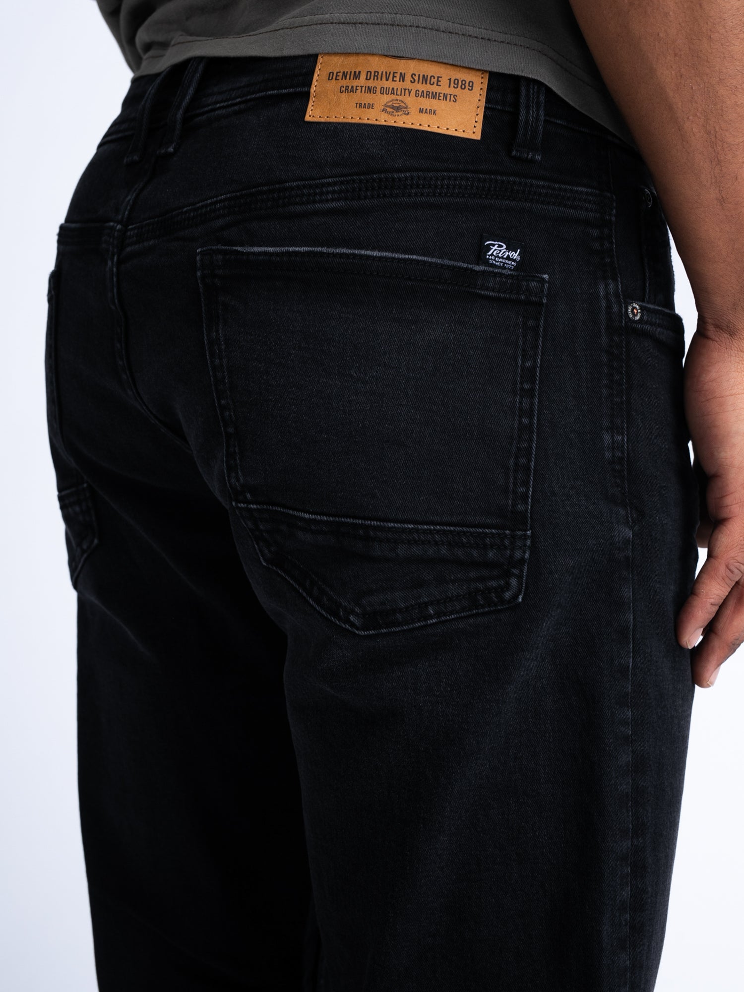 PETROL INDUSTRIES Starling Five Pocket - Midnight Graphite - STARLING 9705 von Petrol Industries