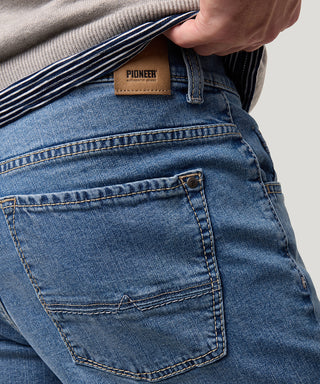 PIONEER Rouven Bermuda Shorts - Coastal Denim Blue - 13741 6752.6846