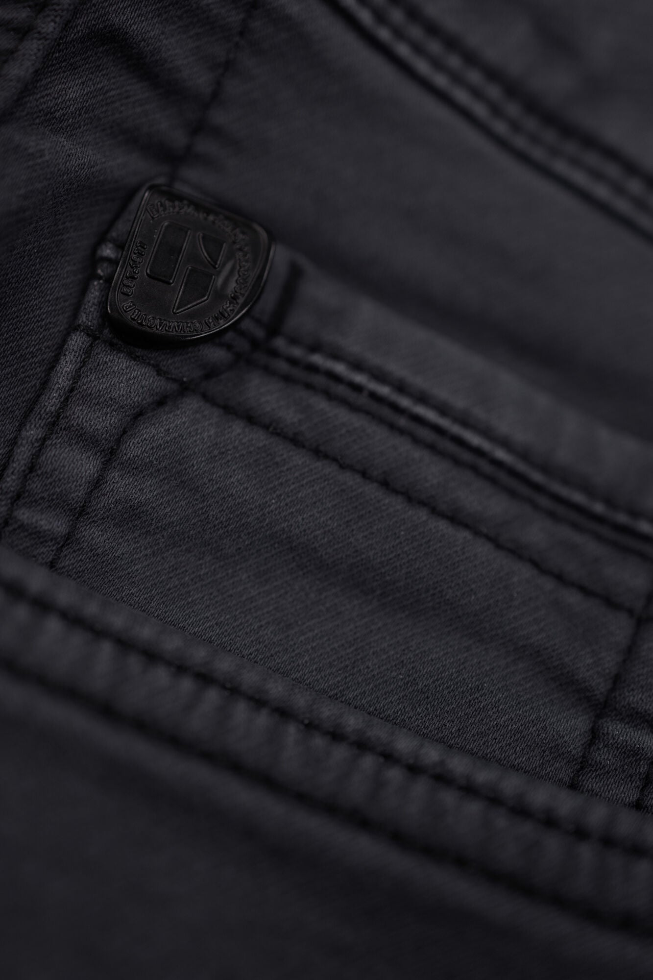 GARCIA JEANS Savio Short - Midnight Charcoal - 635.60 von Garcia Jeans