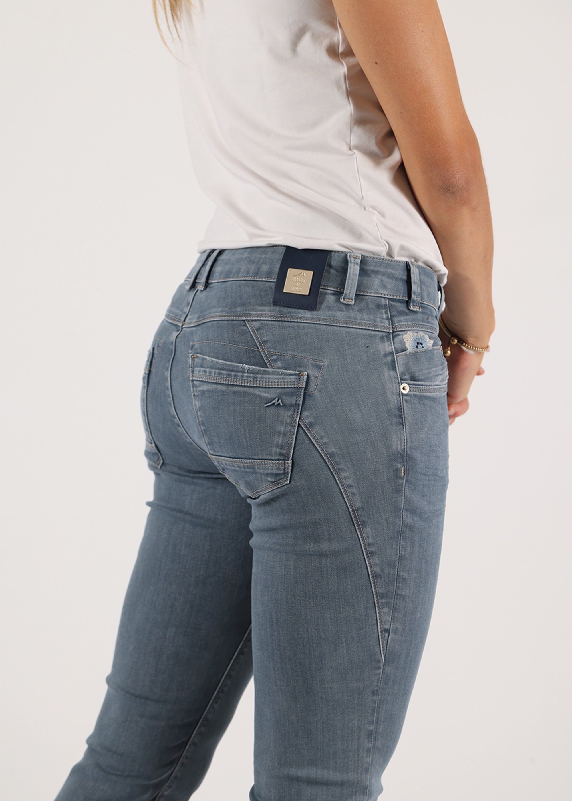 MOD JEANS REA Jeans - Coastal Shadow Blue - SP23-2019.2853 von MOD Jeans