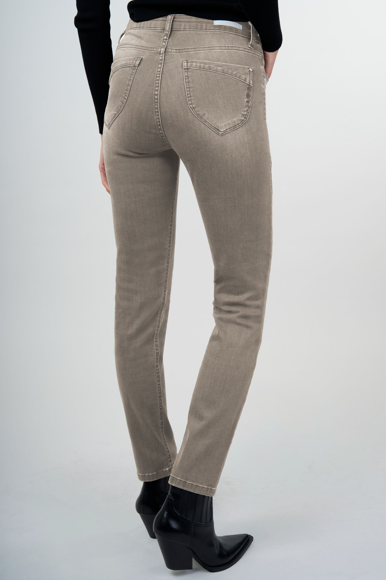 BLUE FIRE Nancy Slim Jeans - Sandstone Sage - 1001.4190
