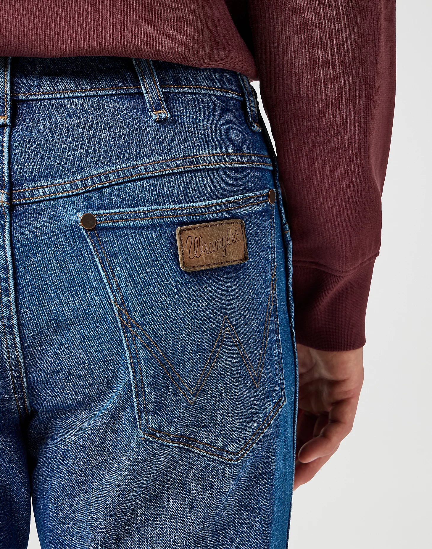 WRANGLER River Five Pocket - Cobalt Sunwash Blue - 112356835 von Wrangler