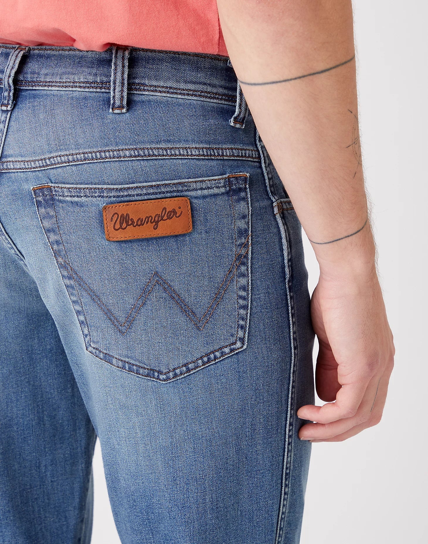 WRANGLER Texas Five-Pocket - Harbor Mist Blue - W121YJ38R von Wrangler