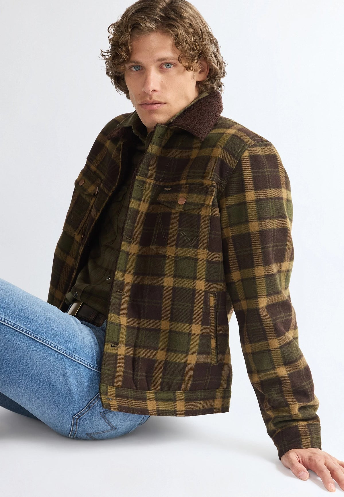WRANGLER REGULAR WOOL TRUCKER Übergangsjacke olive 112387071 von Wrangler