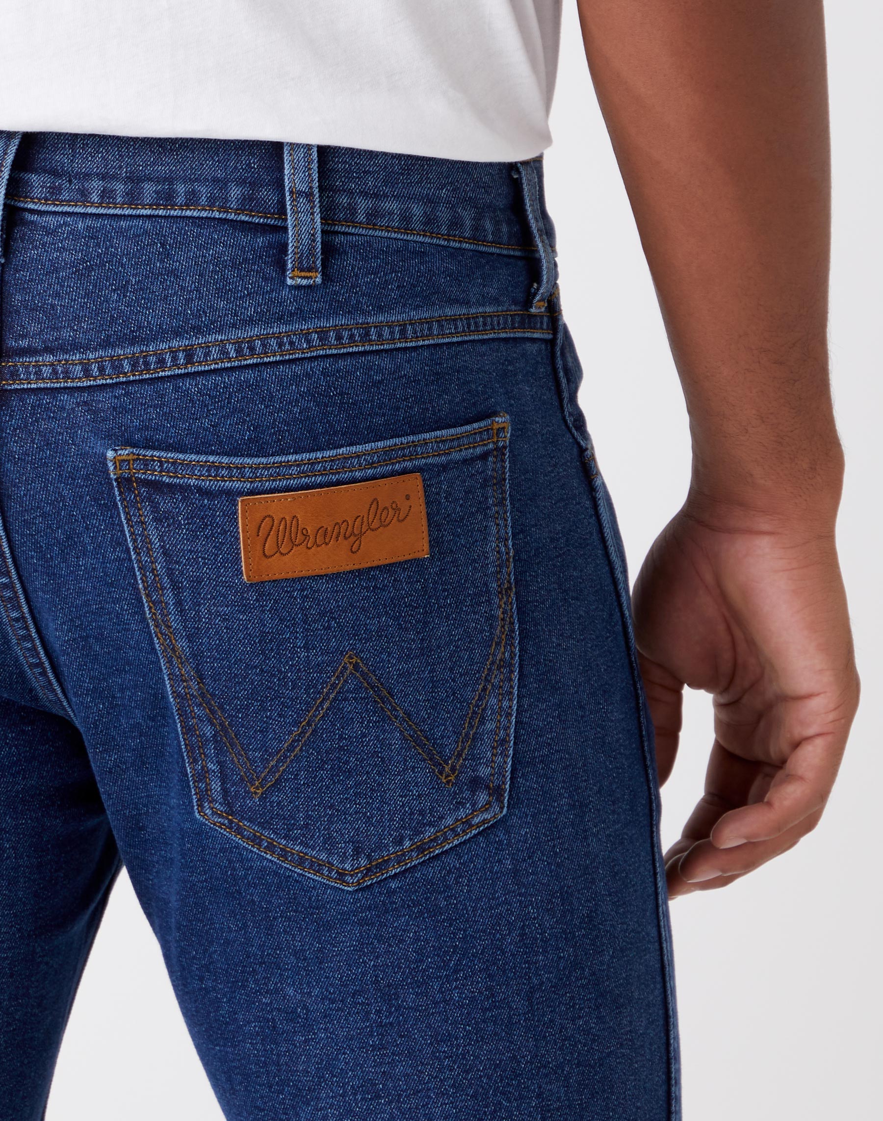 WRANGLER GREENSBORO ride on Straight Jeans - Deep Harbor Blue - W15QU5225 von Wrangler