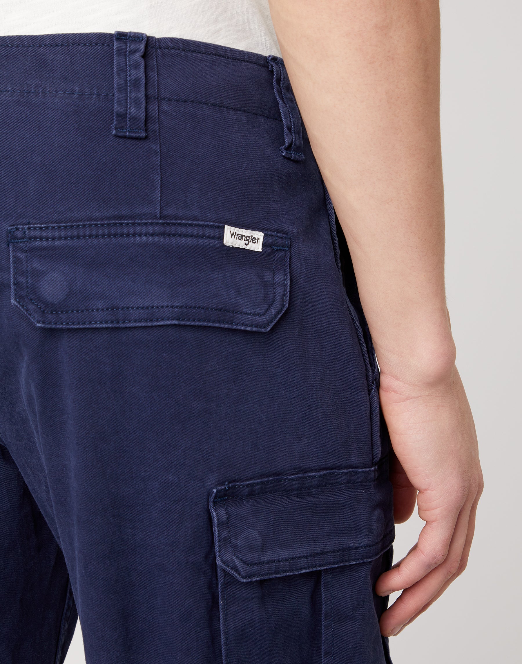 WRANGLER CASEY CARGO SHORTS - Deep Navy Twill - W1C350B08 von Wrangler