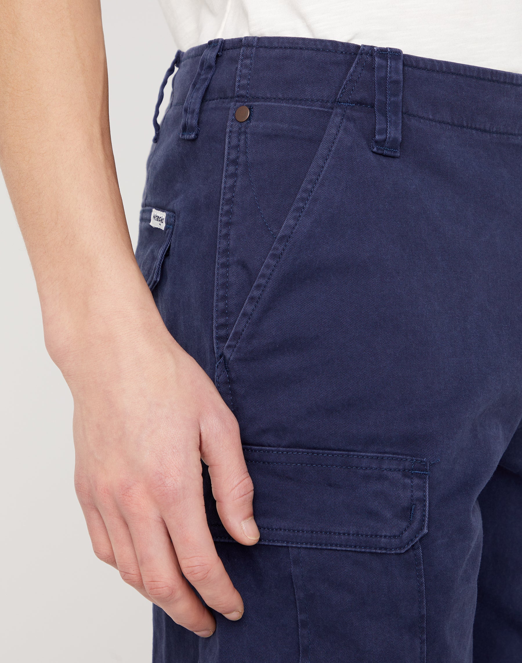 WRANGLER CASEY CARGO SHORTS - Deep Navy Twill - W1C350B08 von Wrangler