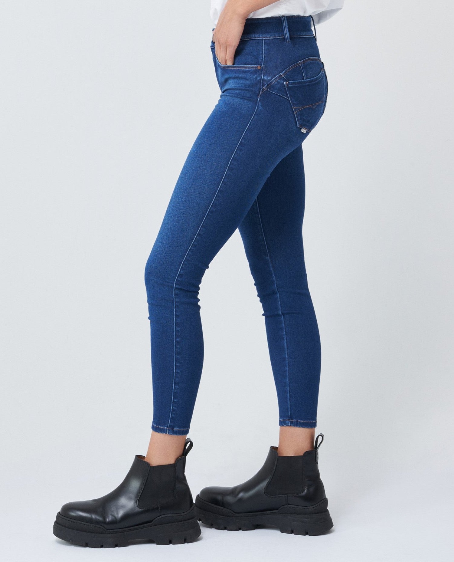 SALSA Wonder Push Up Skinny Jeans - Ocean Velvet Blue - 126071.8503 von Salsa