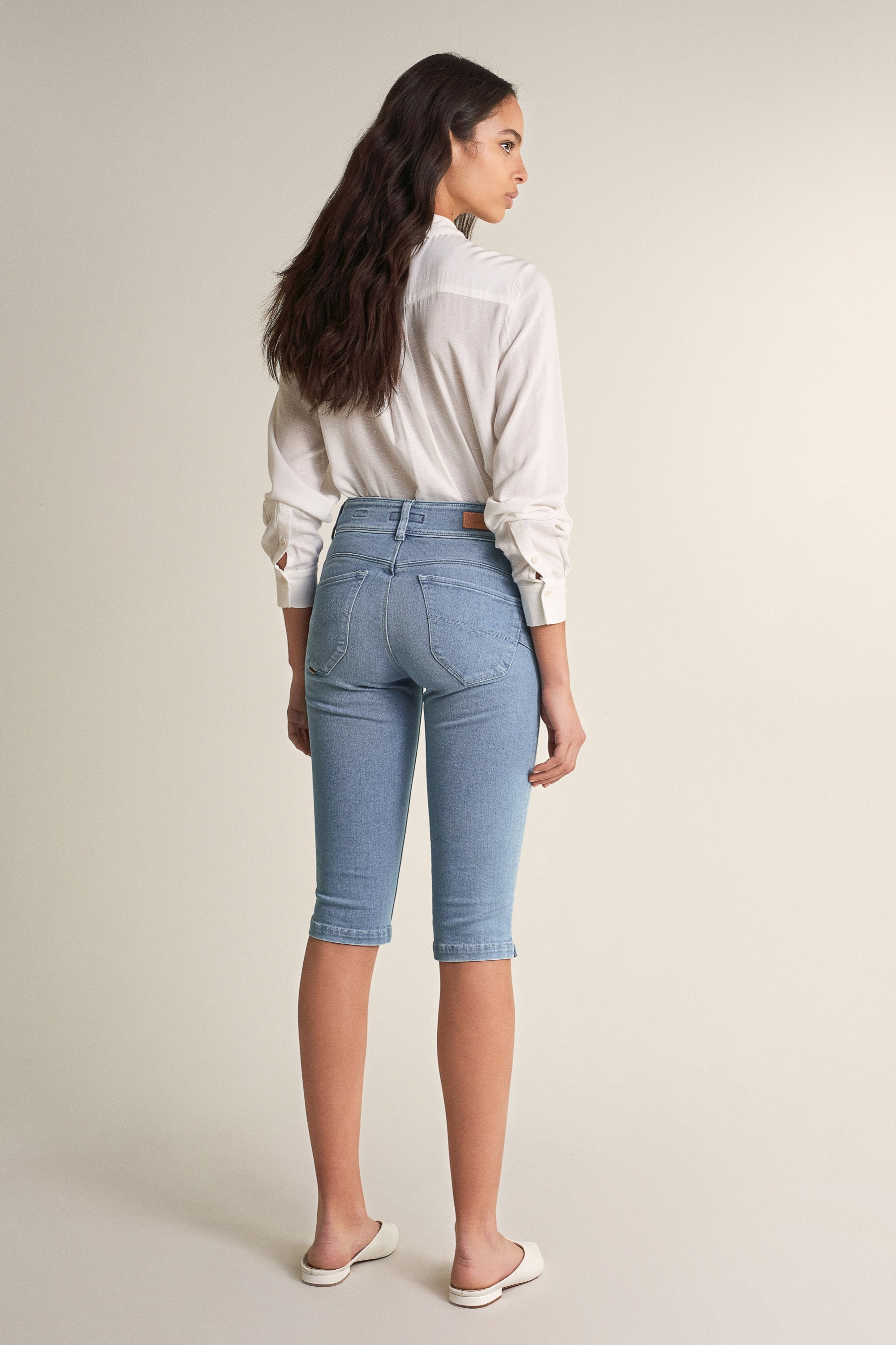 SALSA Secret Push In 3/4 Jeans - Sky Chambray - 125084.8502 von Salsa